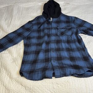 SONOMA Blue and Black Men's SMALL Plaid Flannel Button Up Shirt Long Sleeve